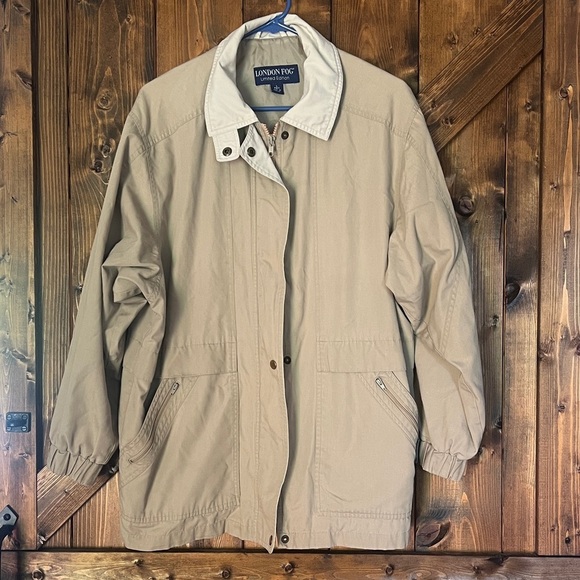 London Fog Jackets & Blazers - Women’s London Fog Limited Tan Lightweight Rain Jacket Petite Large